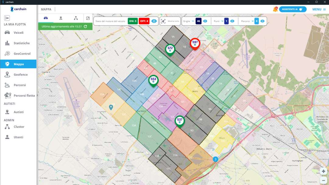 Interfaz de mapa que muestra múltiples patrullas policiales con superposición de zonas y asignaciones